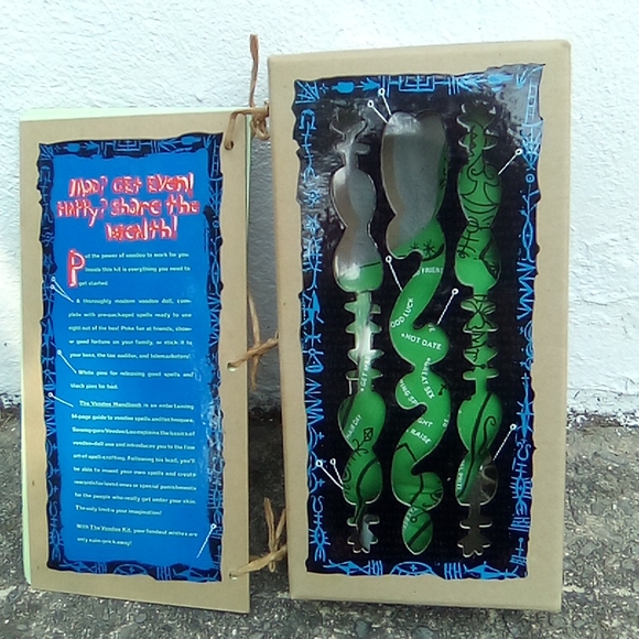 The Voodoo Doll Kit Book and Doll Set Vintage 1990s - Picture 5 of 12